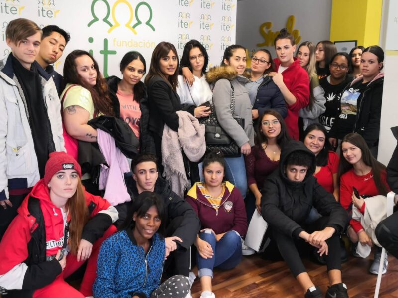 grupo de jovenes