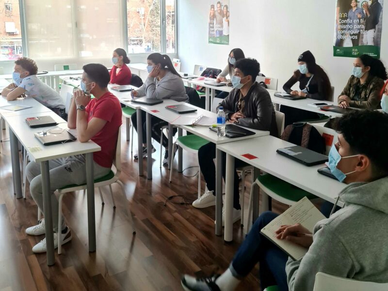 Jóvenes con futuro